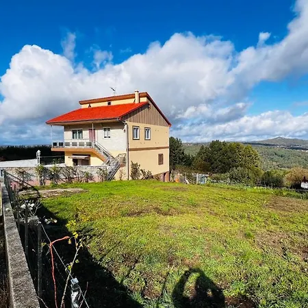 Espaciosa Casa Rural, 3 Rooms, 2bthros, Muy Acogedora. Holiday home