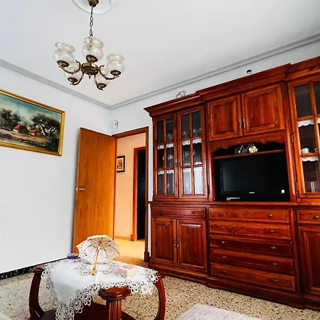 Espaciosa Casa Rural, 3 Rooms, 2bthros, Muy Acogedora. Holiday home