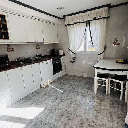 Holiday home Espaciosa Casa Rural, 3 Rooms, 2bthros, Muy Acogedora. San Torcuato (Ourense)
